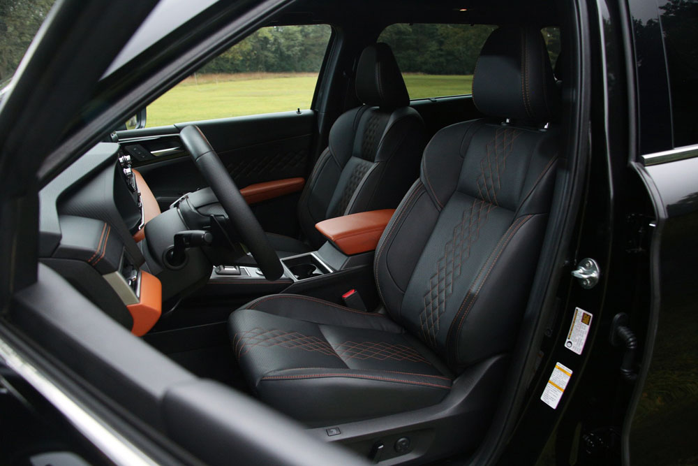 2023 Mitsubishi Outlander PHEV 9 Motor16