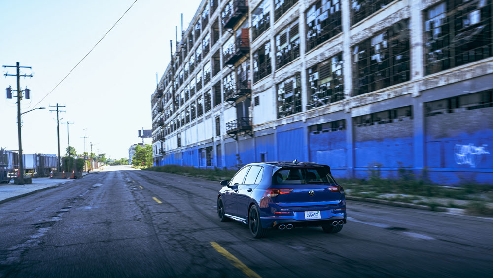 2023 VW Golf R 20th Anniversary Edition US 4 Motor16