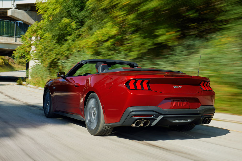 2024 Ford Mustang 1 Motor16