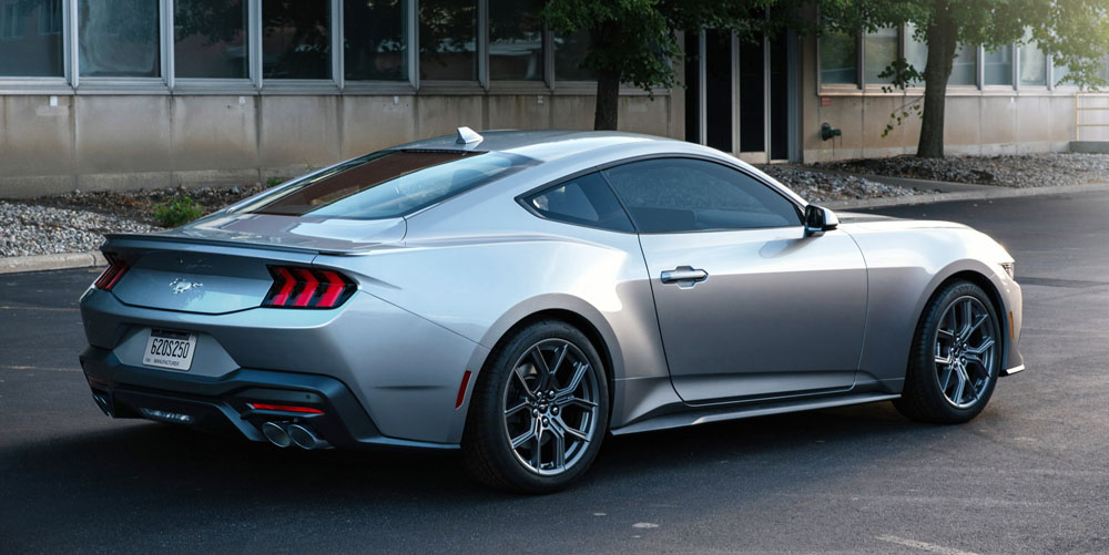 2024 Ford Mustang 35 Motor16