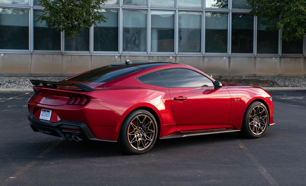 2024 Ford Mustang 37 Motor16
