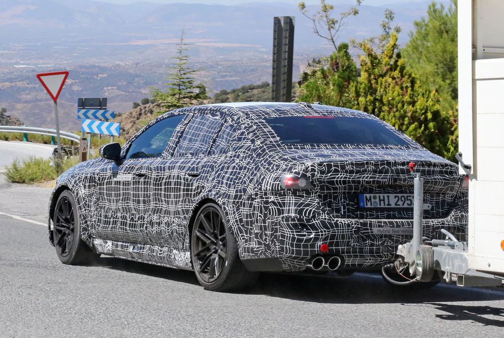 BMWM5 open front 16 Motor16