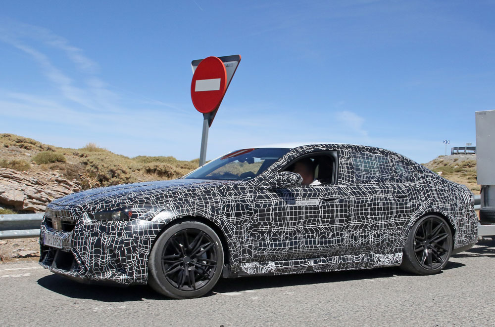 BMWM5 open front 7 Motor16