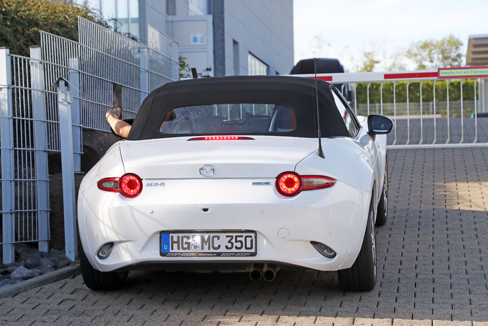 Mazda MX 5 mule 24 Motor16