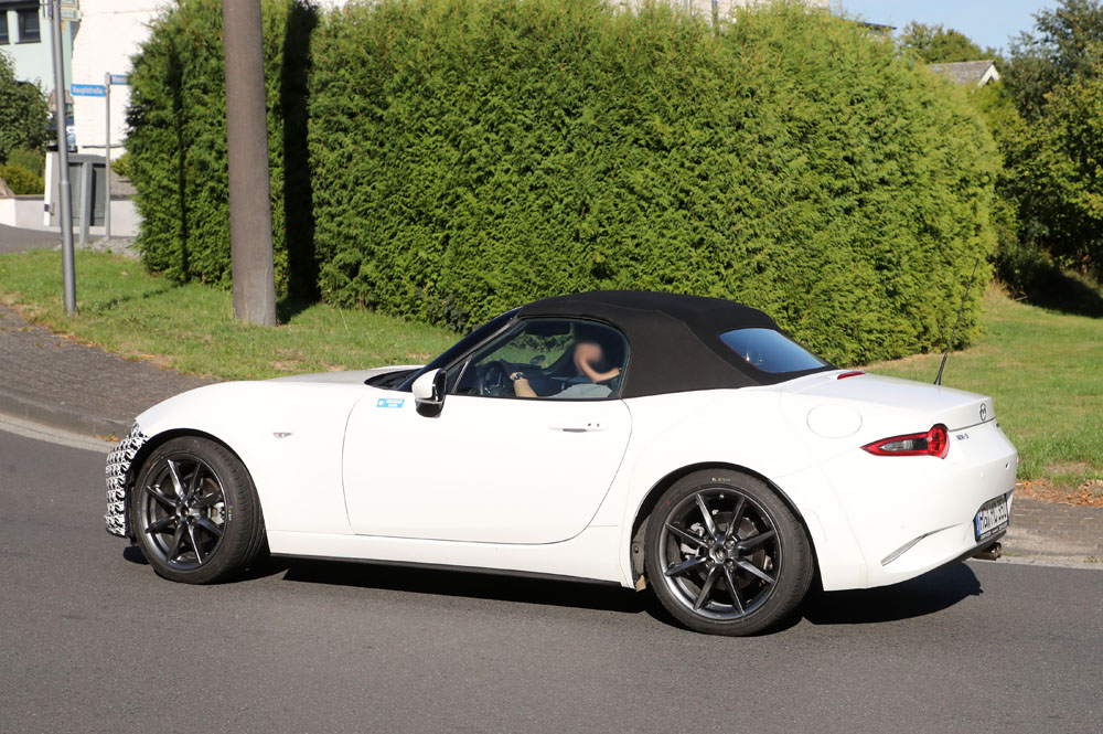 Mazda MX 5 mule 8 Motor16