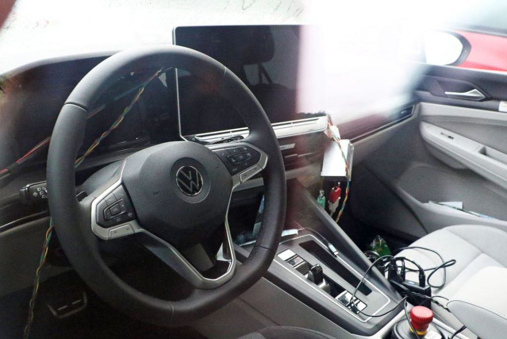 VW Golf facelift mule 1 Motor16