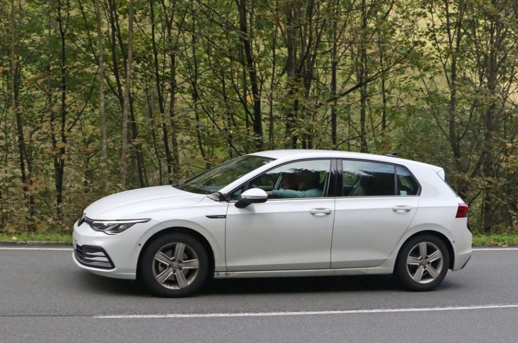 VW Golf facelift mule 6 Motor16