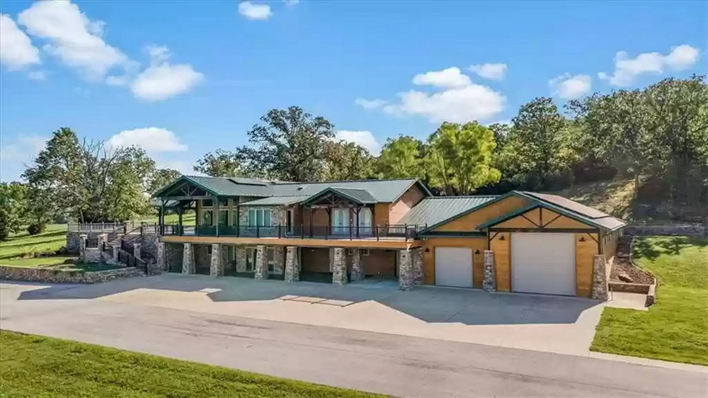 Casa con circuito en Arkansas. Imagen exterior.