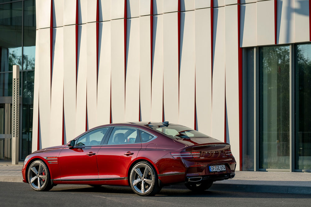 2022 Genesis G80 Sport 8 1 Motor16