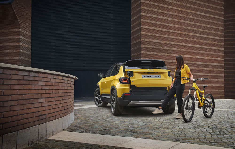 2022 Jeep Avenger 27 Motor16