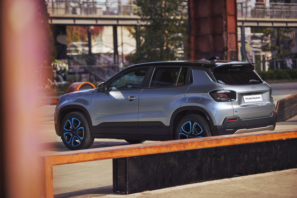 2022 Jeep Avenger 34 Motor16