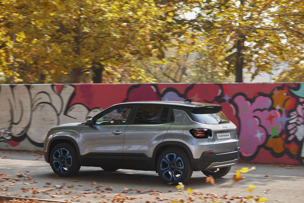 2022 Jeep Avenger 35 Motor16