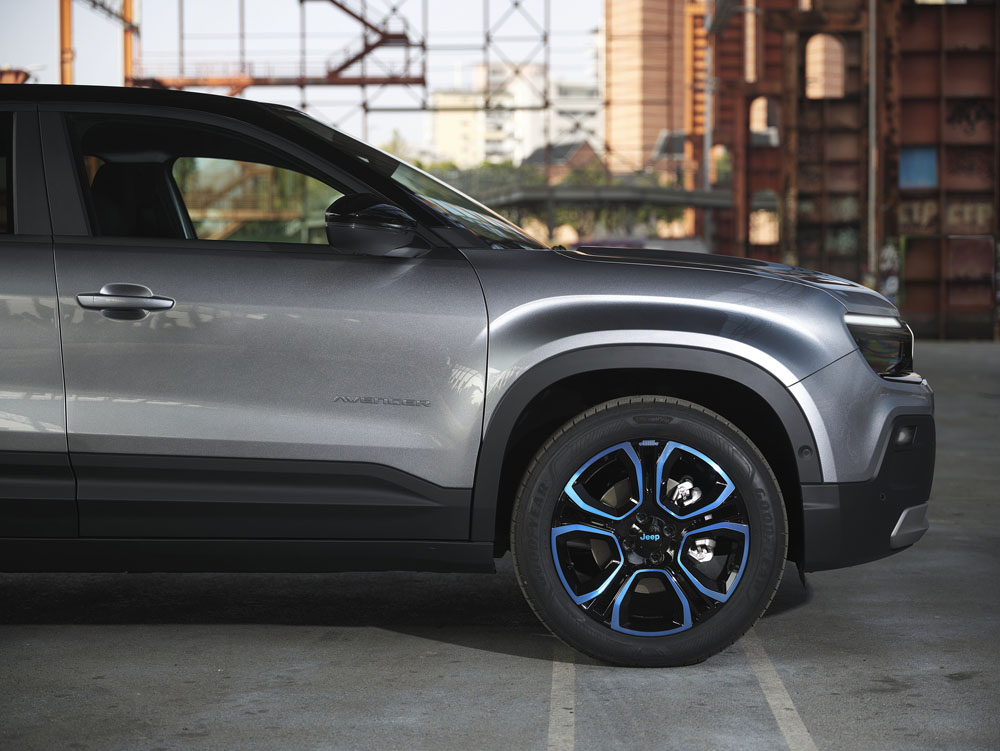 2022 Jeep Avenger 36 Motor16