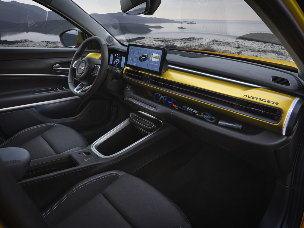 2022 Jeep Avenger 42 Motor16