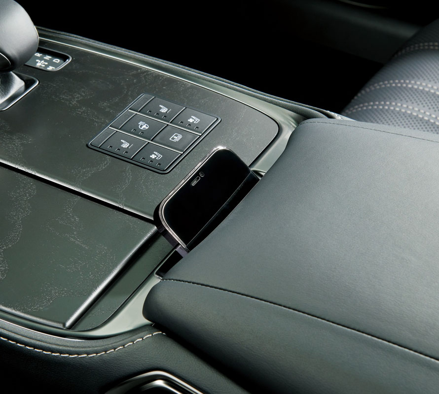 Lexus LS. Imagen mando asientos.
