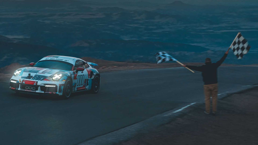 2022 porsche 911 turbo s pikes peak record 1 Motor16
