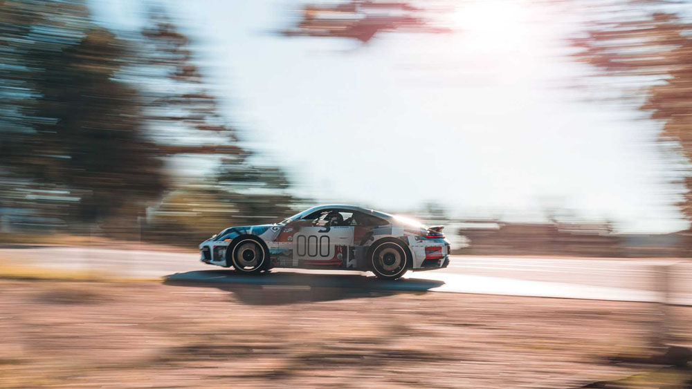 2022 porsche 911 turbo s pikes peak record 5 Motor16