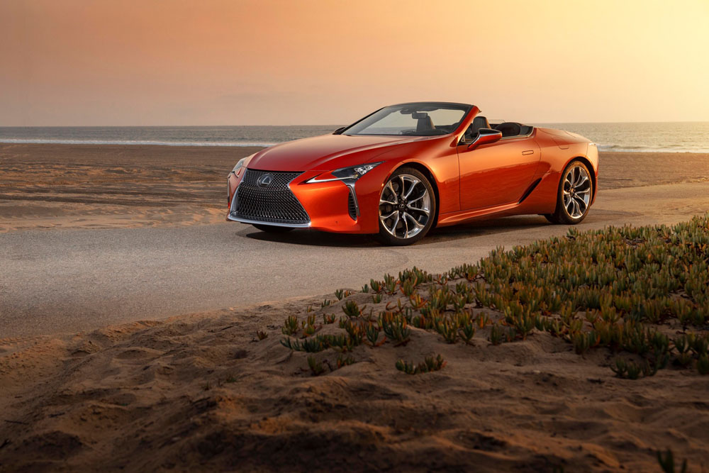 2023 Lexus LC Convertible 10 Motor16