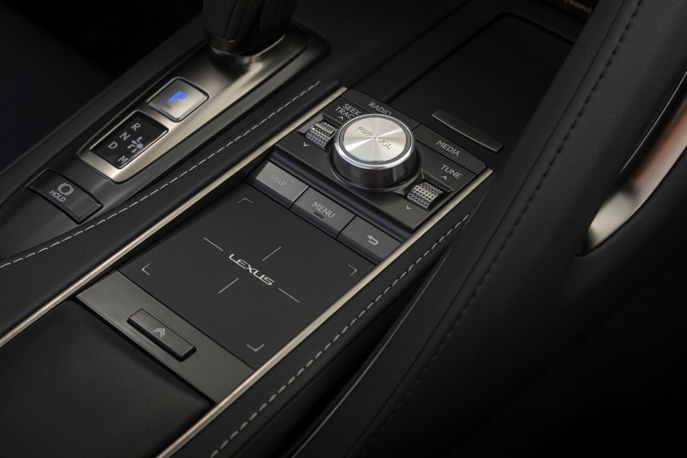 2023 Lexus LC Convertible 18 Motor16