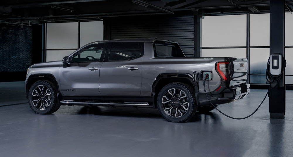 2024 GMC Sierra EV Denali 5 Motor16