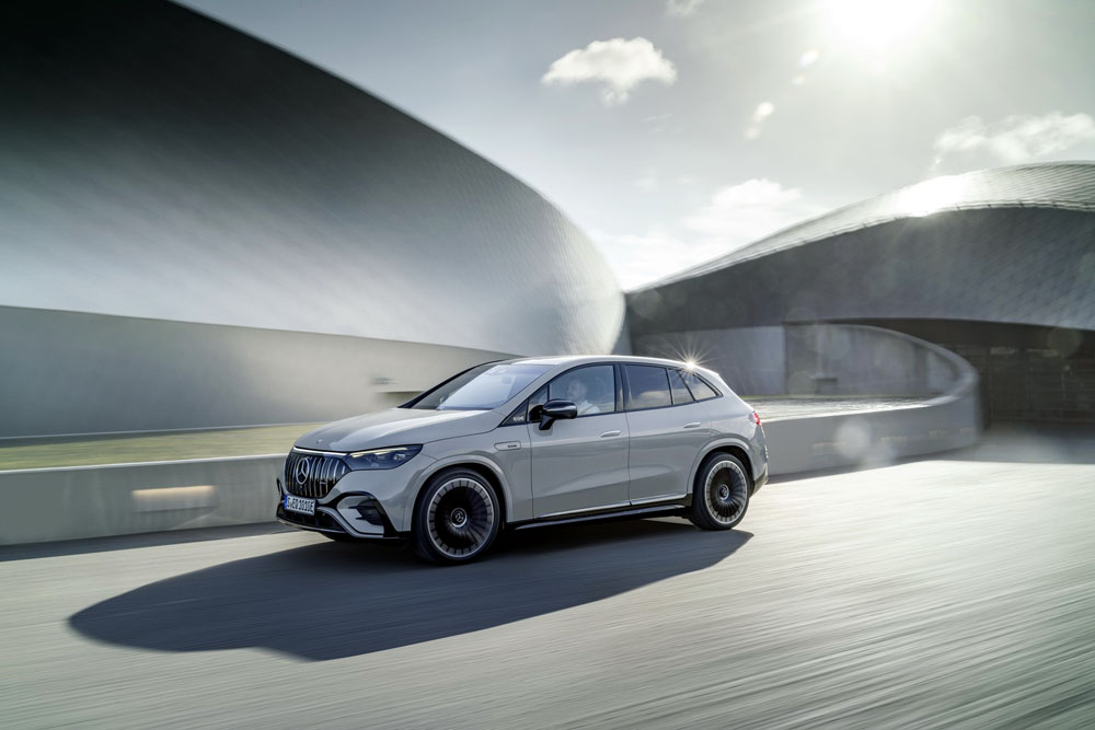 2024 Mercedes AMG EQE SUV 11 Motor16