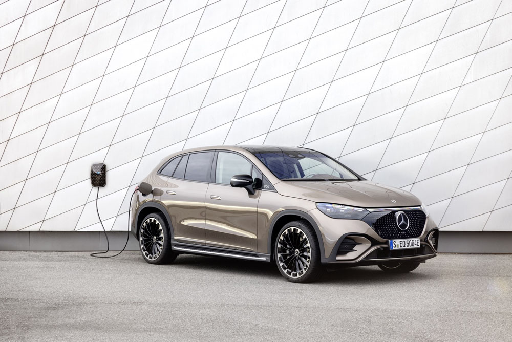 2024 Mercedes Benz EQE SUV 13 Motor16