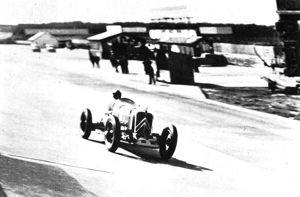 90 anos del Citroen Rosalie 10 Motor16
