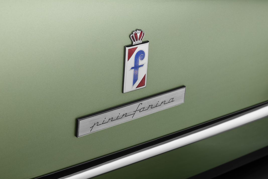 Ferrari 330 GTC 20 Motor16