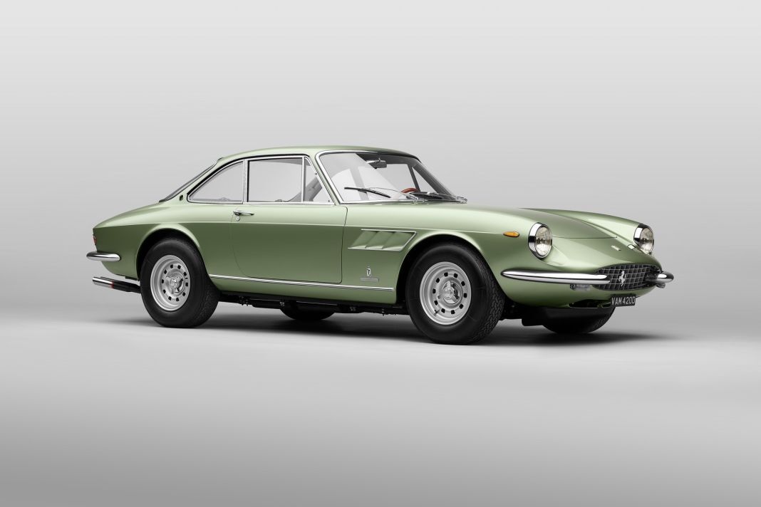 Ferrari 330 GTC 25 Motor16