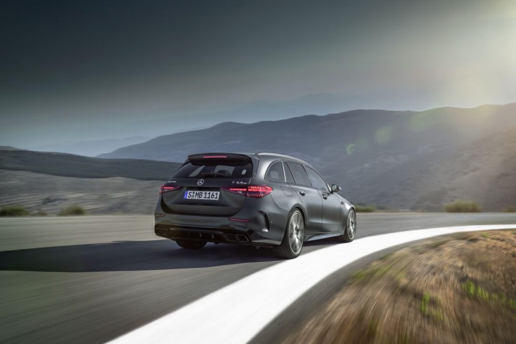 Mercedes AMG C63 Perfomance 22 Motor16