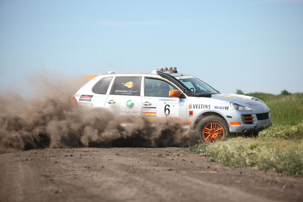 Porsche Cayenne S Transsyberia 10 Motor16