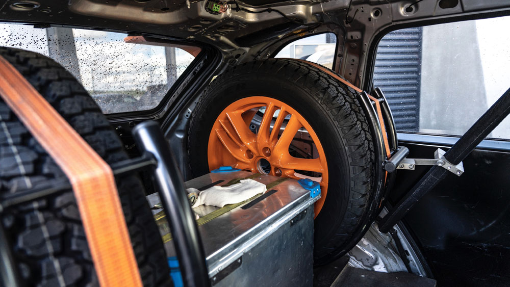 Porsche Cayenne S Transsyberia 7 Motor16