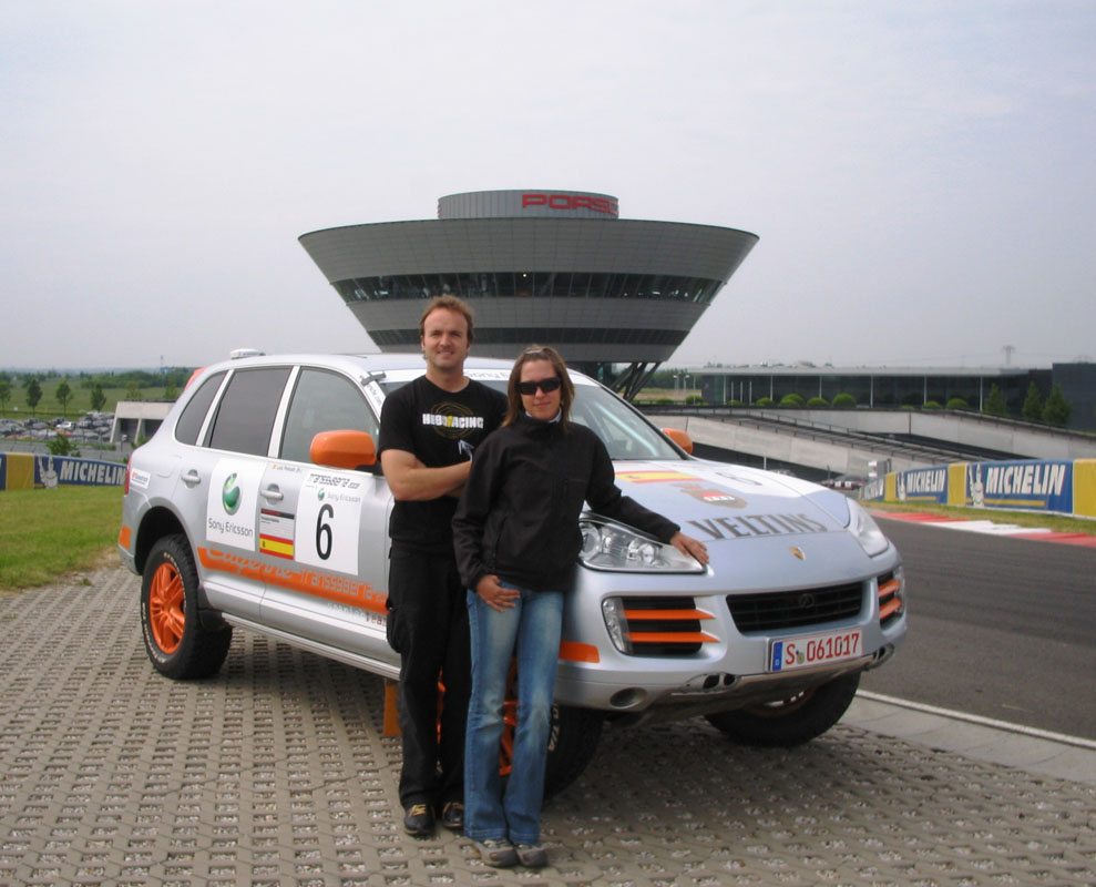 Porsche Cayenne S Transsyberia 8 Motor16