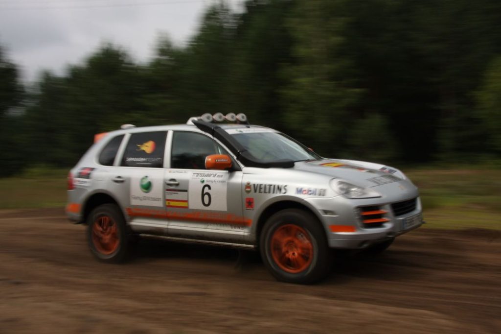 Porsche Cayenne S Transsyberia 9 Motor16