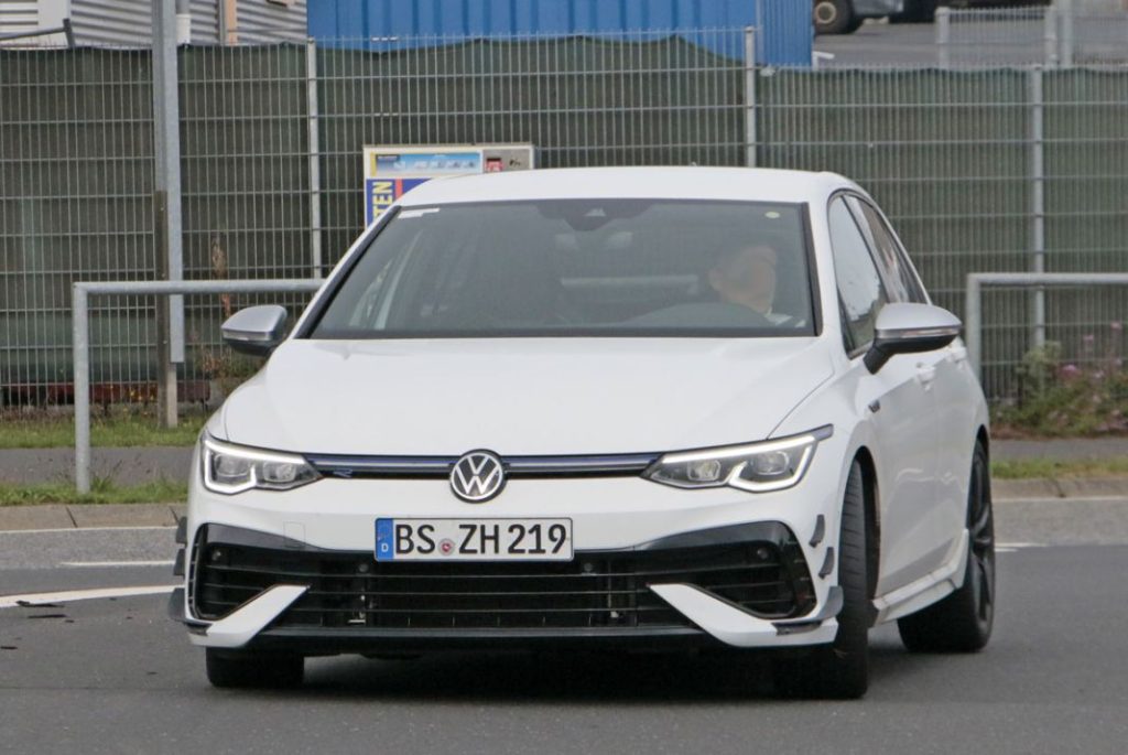 Volkswagen Golf R 1 Motor16