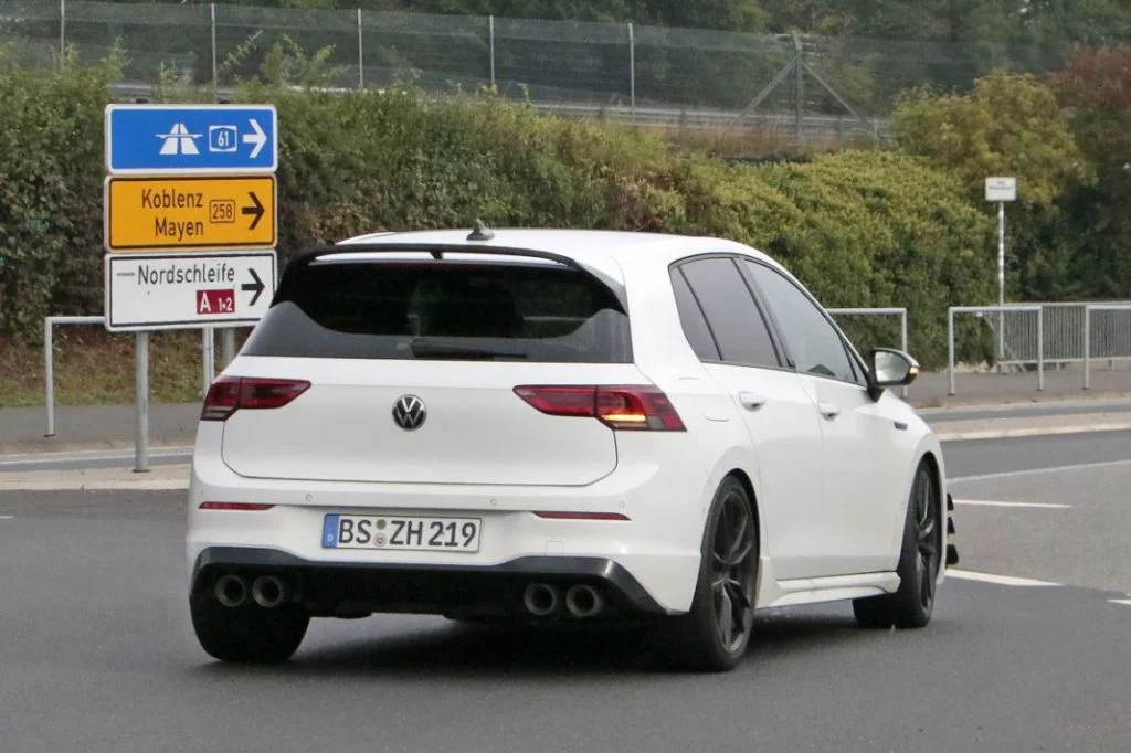Volkswagen Golf R 13 Motor16