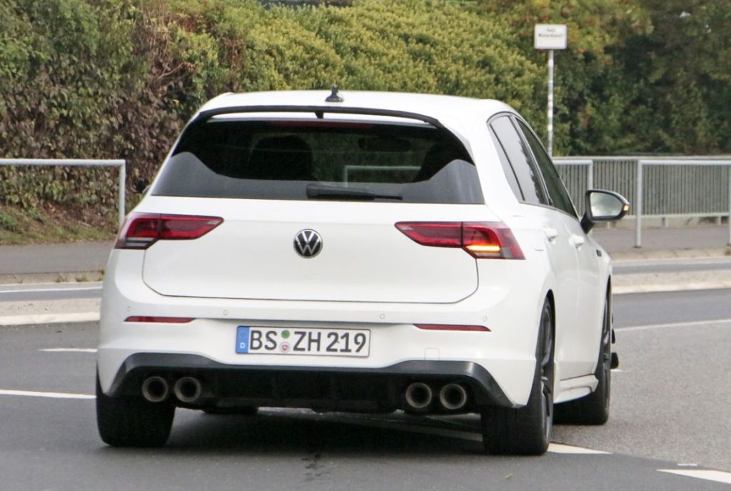Volkswagen Golf R 14 Motor16