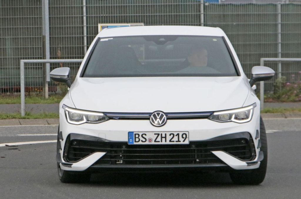 Volkswagen Golf R 2 Motor16