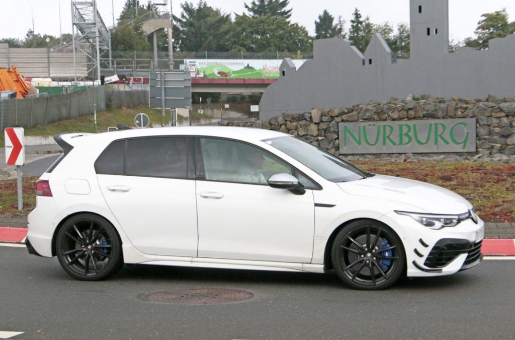 Volkswagen Golf R 8 Motor16