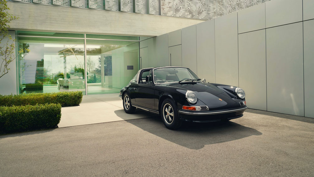 1972 Porsche 911 targa Classic Auction 2 Motor16