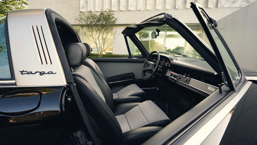 Porsche 911 Targa S 2.4 1972. Imagen detalle targa.