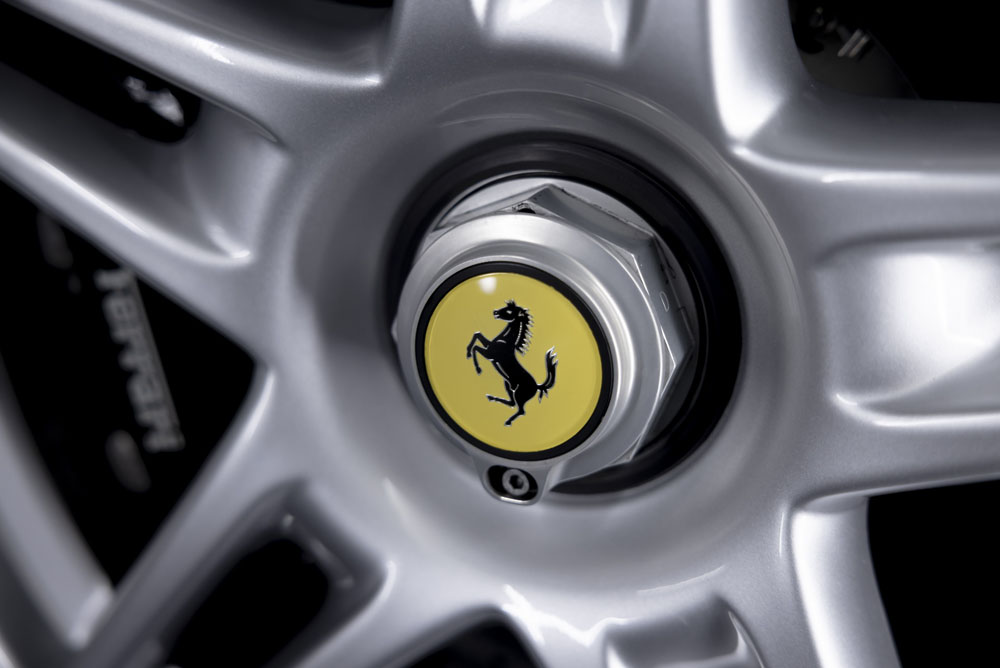 2004 Ferrari Enzo Nero Opaco 18 Motor16