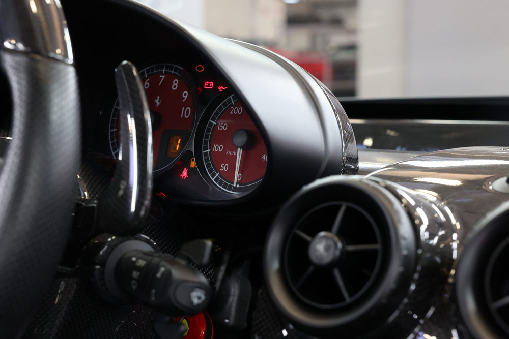 2004 Ferrari Enzo Nero Opaco 36 Motor16