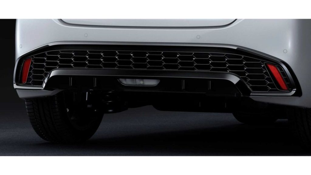2023 toyota aqua gr sport 5 Motor16