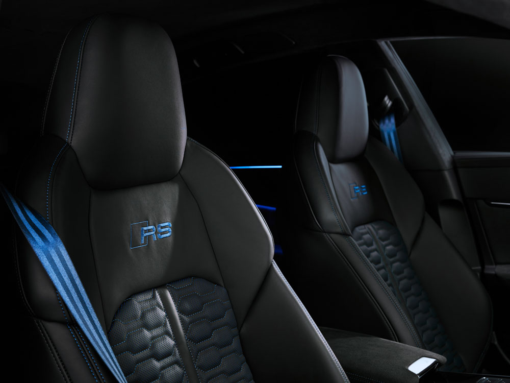AUDI RS7 PERFORMANCE 9 Motor16