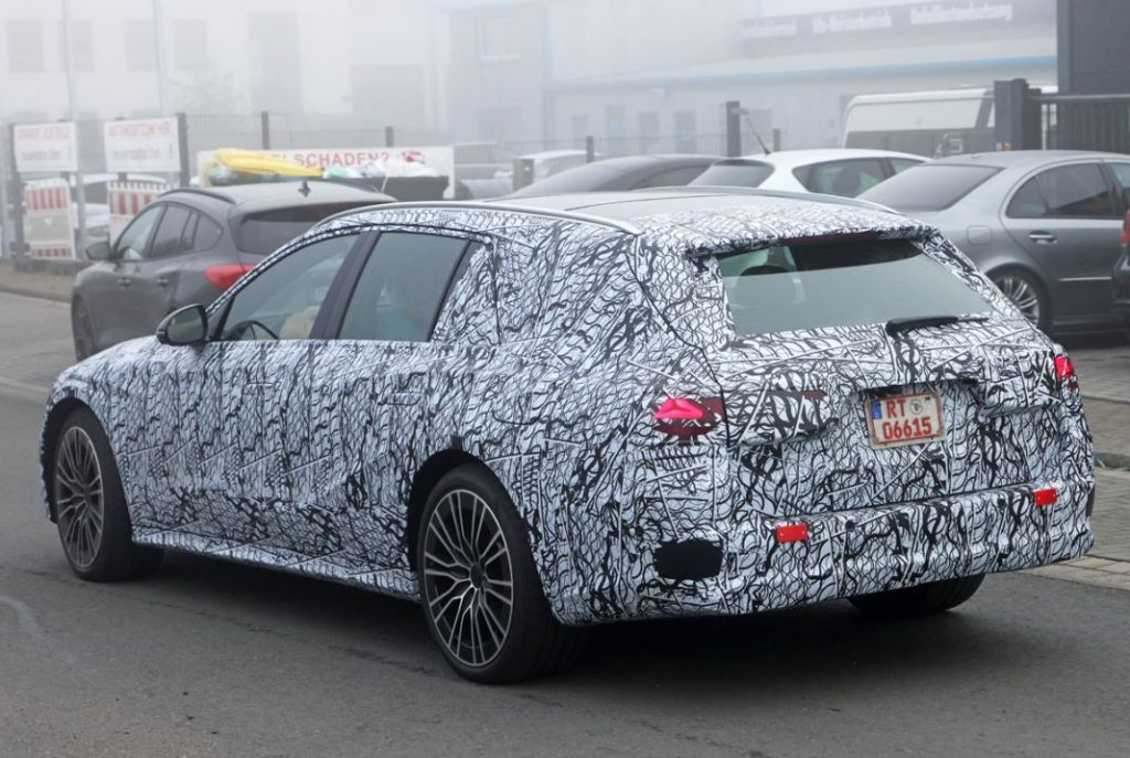 Mercedes E Wagon PHEV 13 Motor16