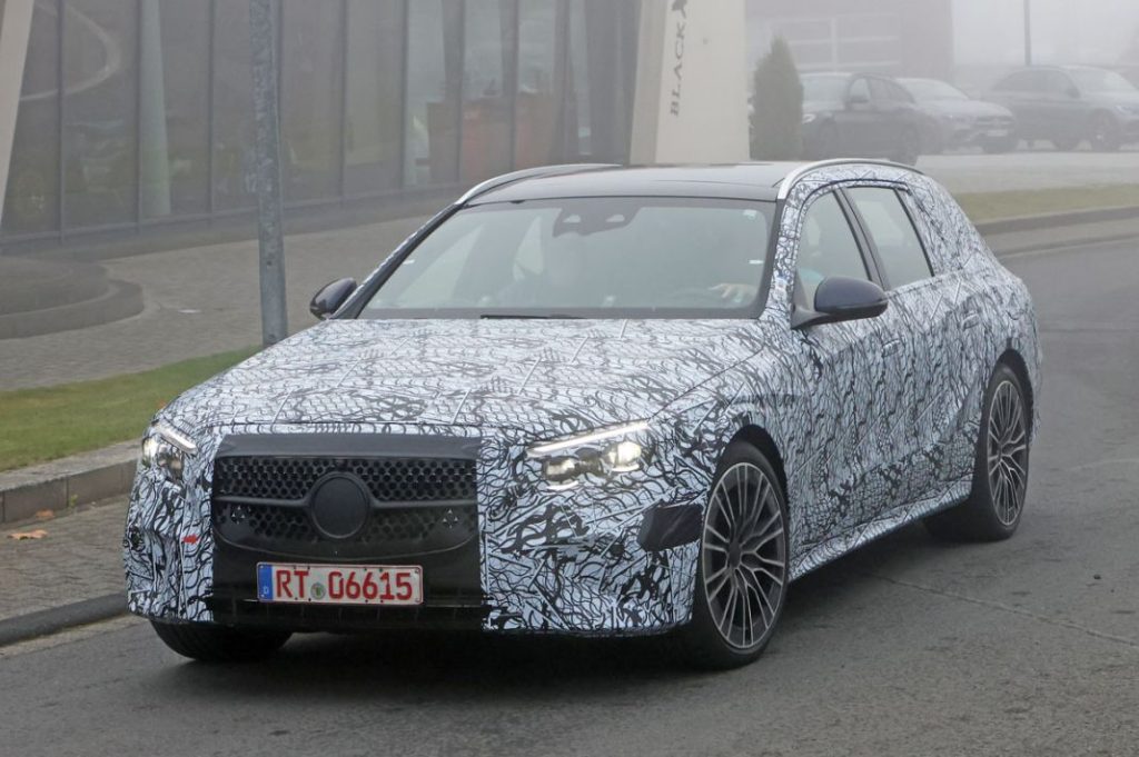 Mercedes E Wagon PHEV 3 Motor16