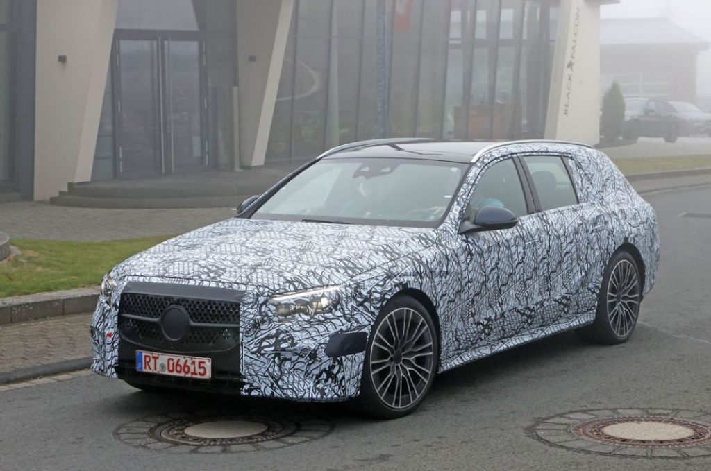 Mercedes E Wagon PHEV 4 Motor16