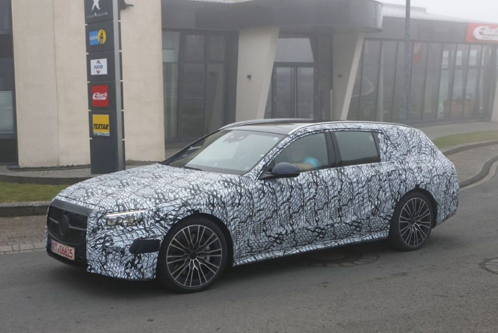 Mercedes E Wagon PHEV 6 Motor16