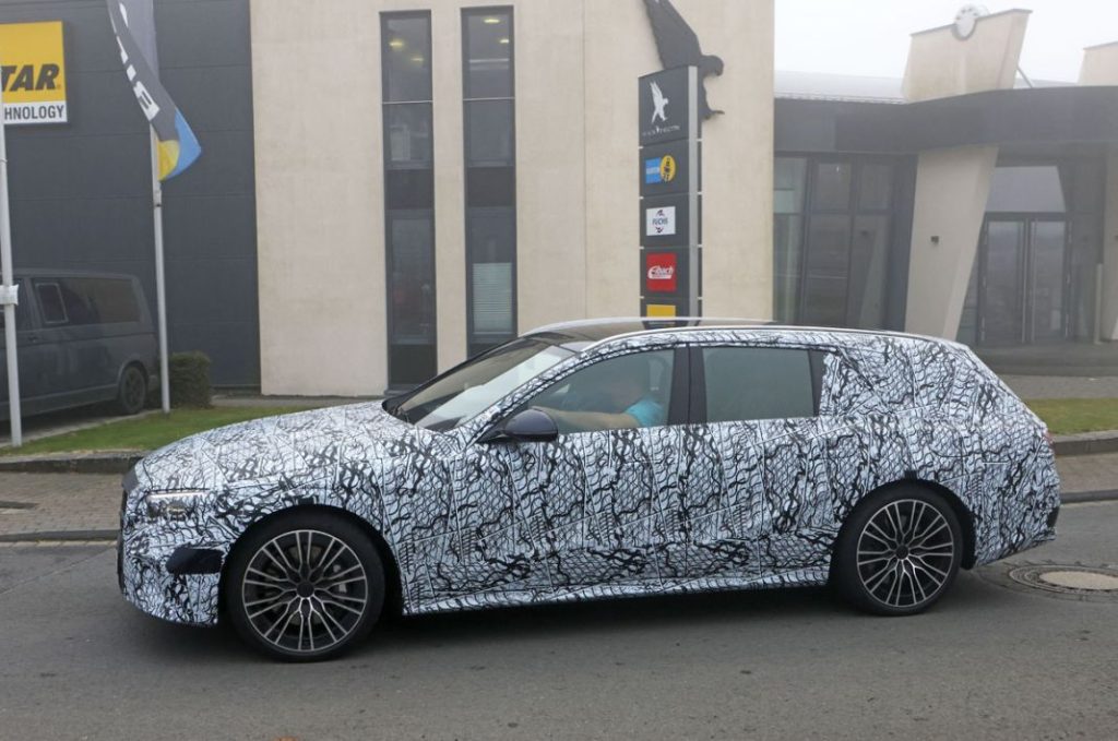 Mercedes E Wagon PHEV 7 Motor16
